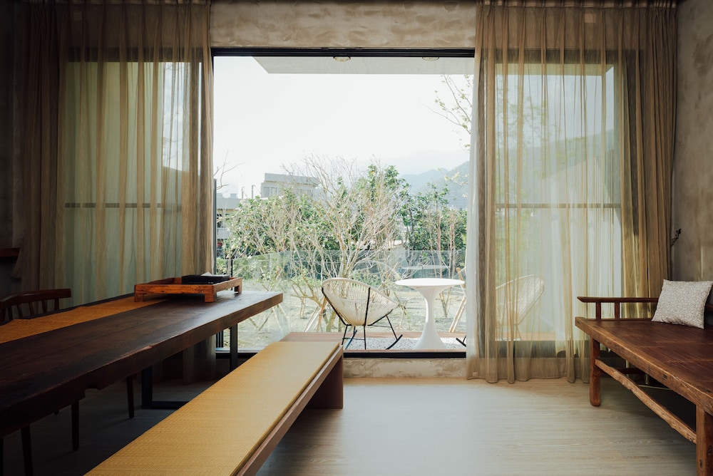 Onsense Villa 48/61