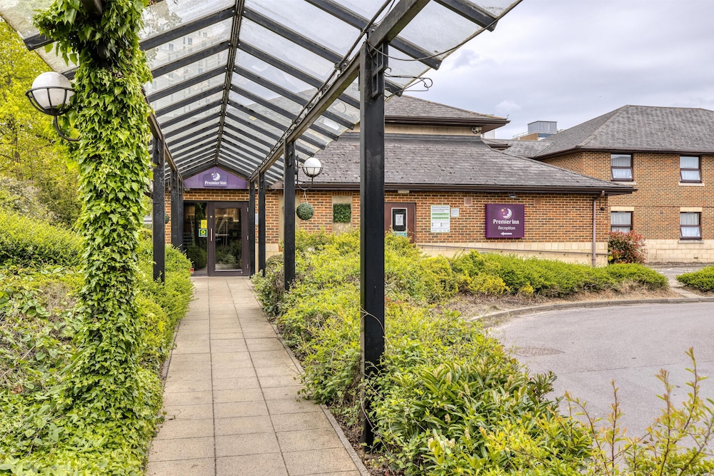 Premier Inn Bracknell Central 51/60