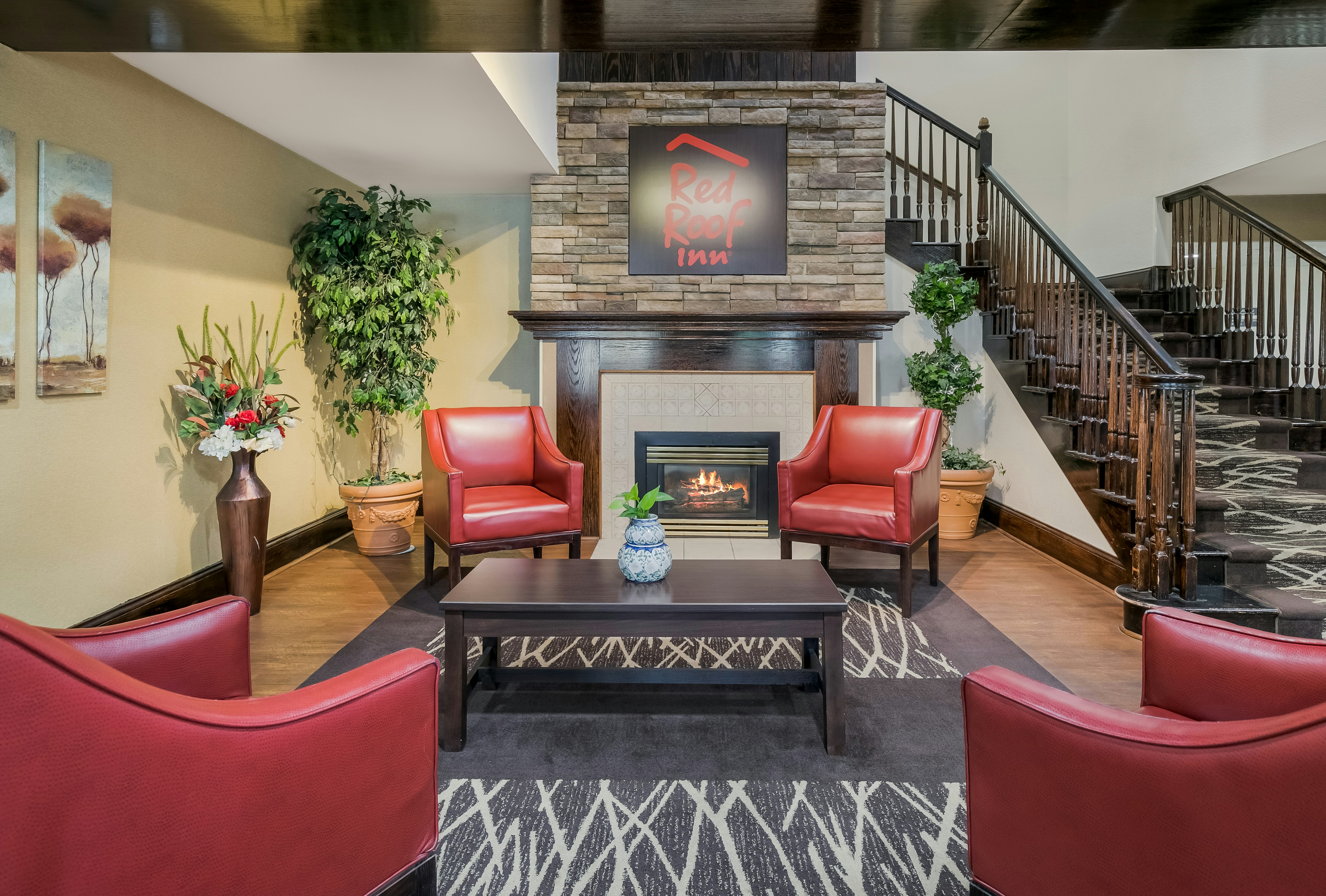 Red Roof Inn and Suites Knoxville East 26/42