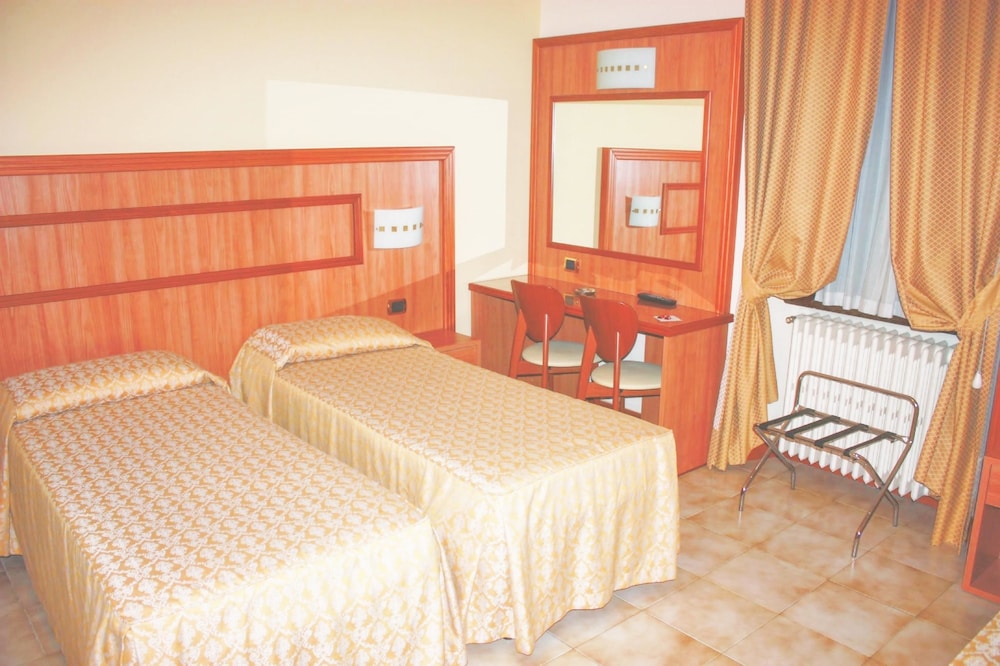 Piccolo Hotel 22/34