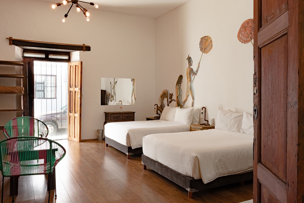 Sereno Art Hotel 28/78