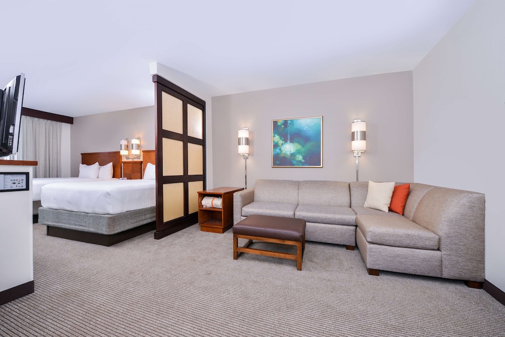 Hyatt Place Chesapeake/Greenbrier 19/63