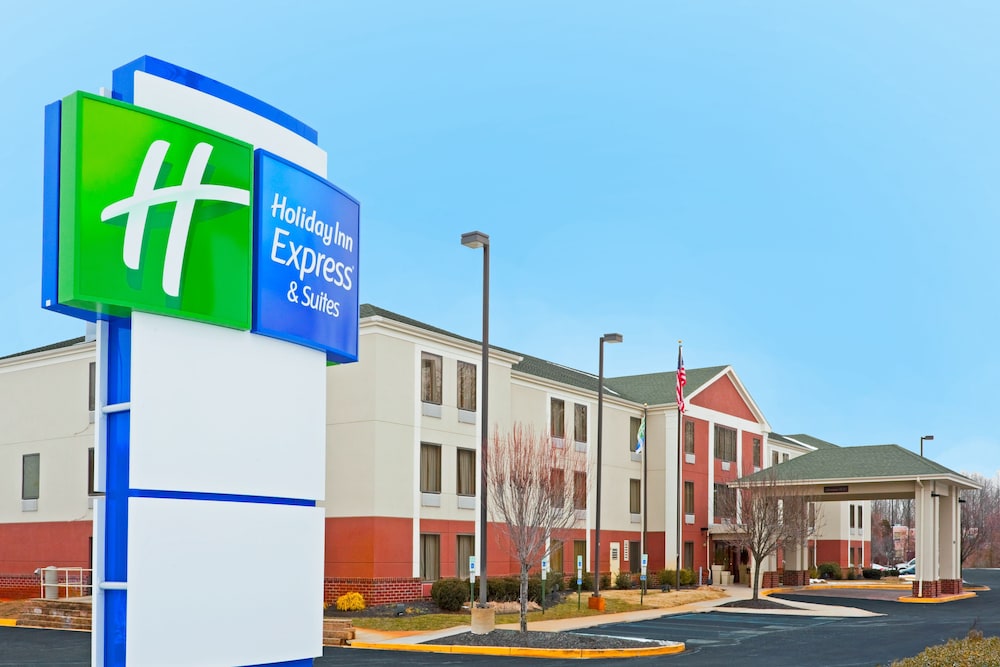 Holiday Inn Express & Suites Carneys Point - Pennsville, an IHG Hotel 1/51