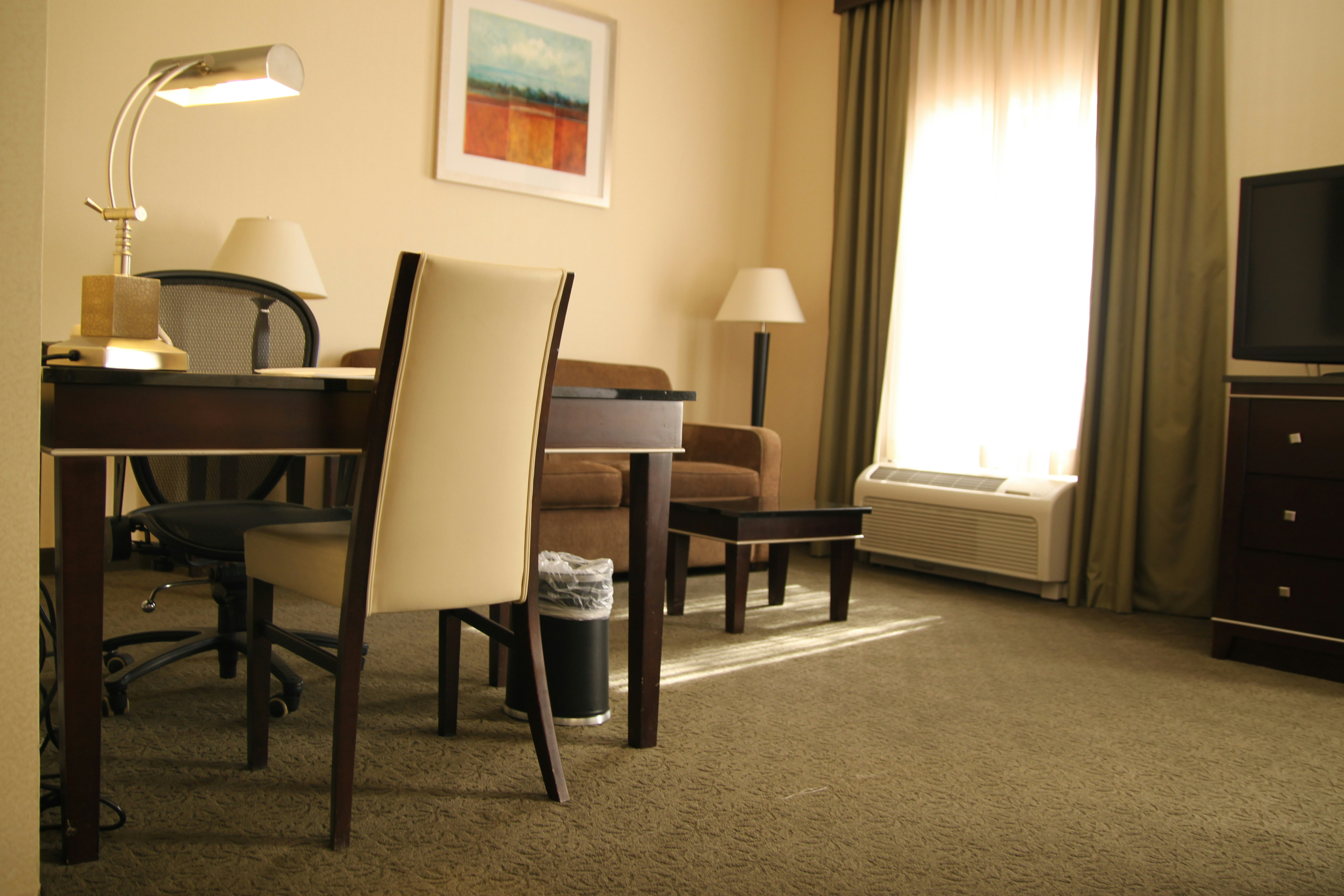 Hampton Inn & Suites Las Vegas South 12/16