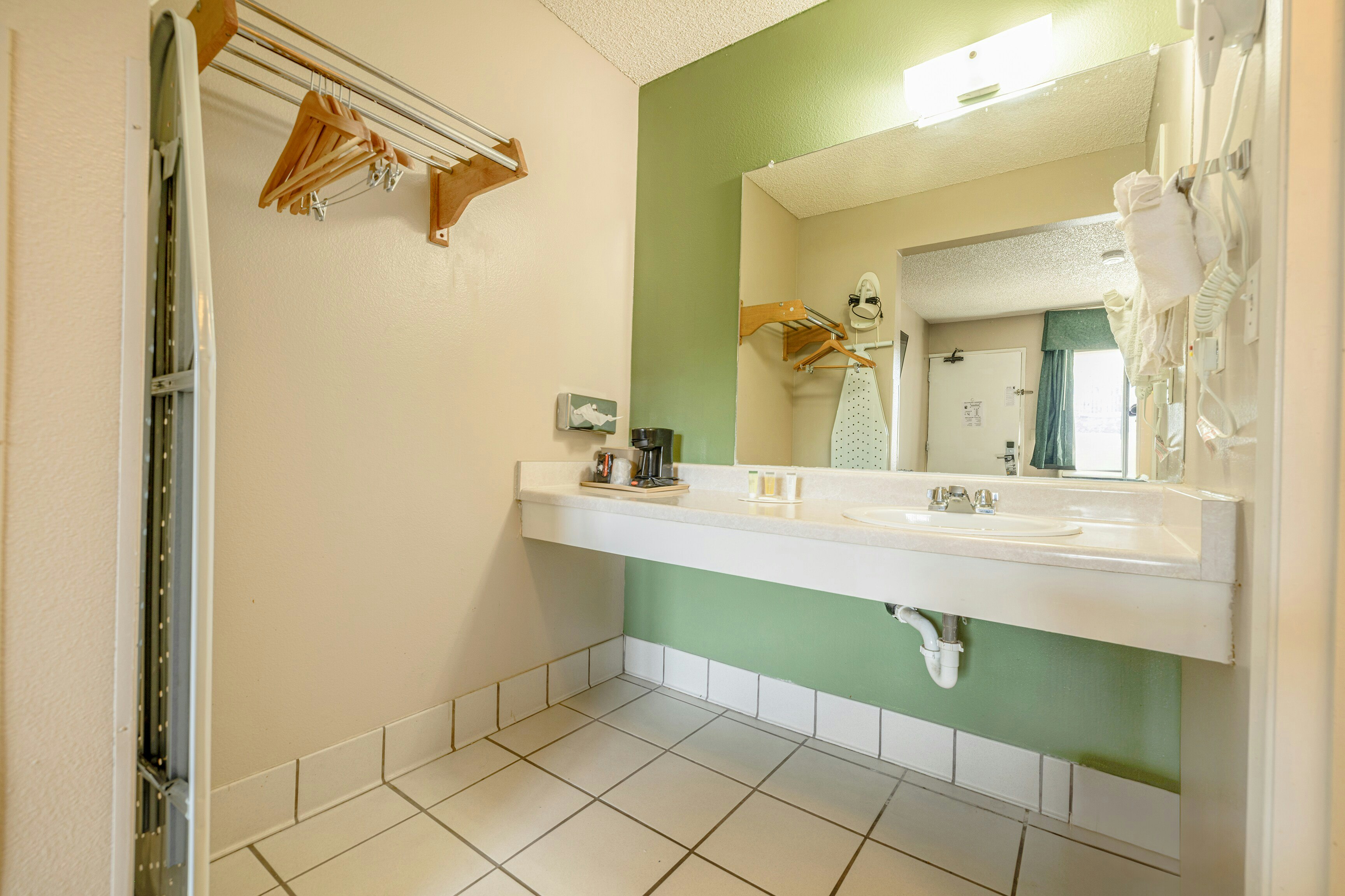 Townhouse Barstow On Historic Route 66 CA I 15 40/46