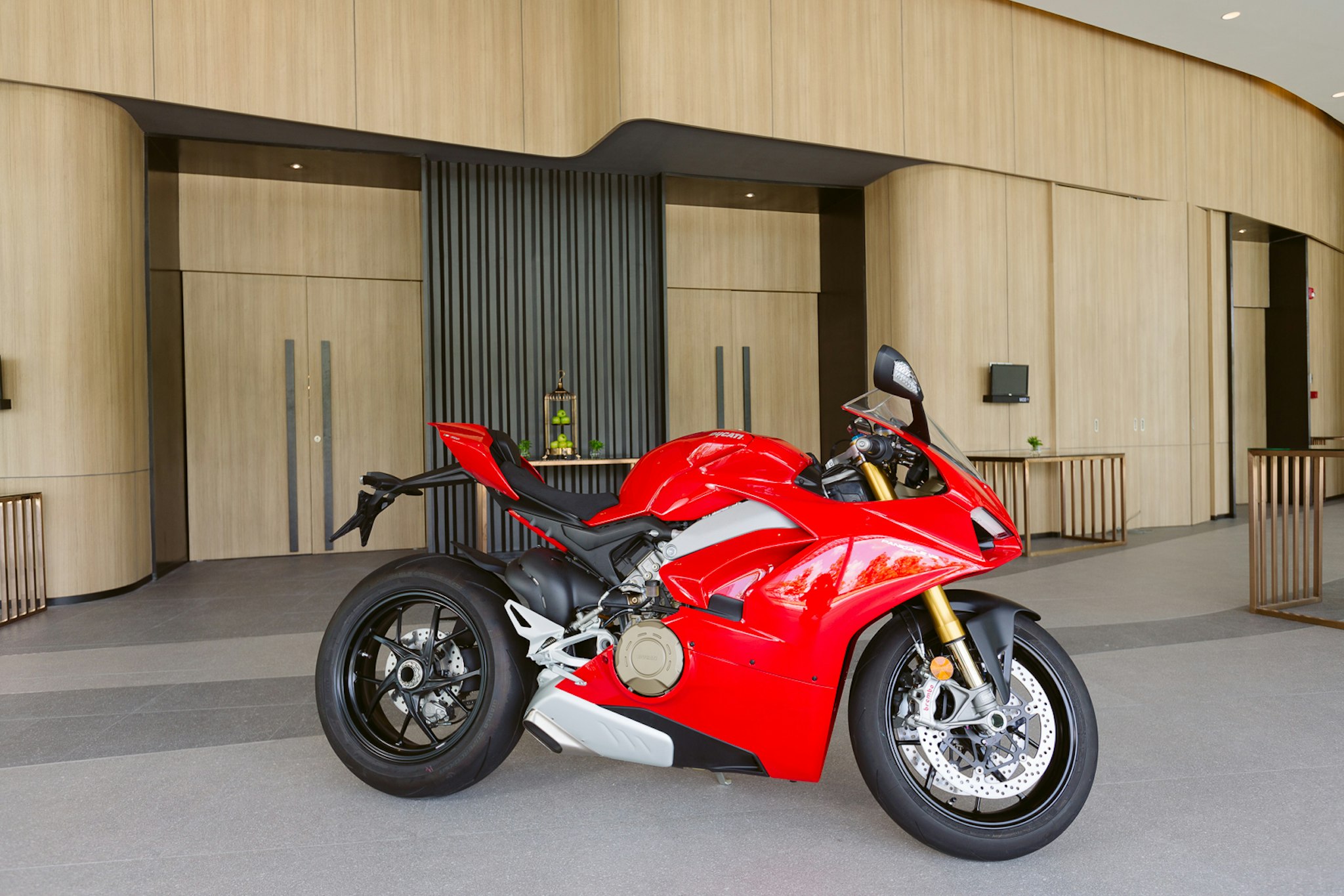 MODENA BY FRASER BURIRAM 48/55