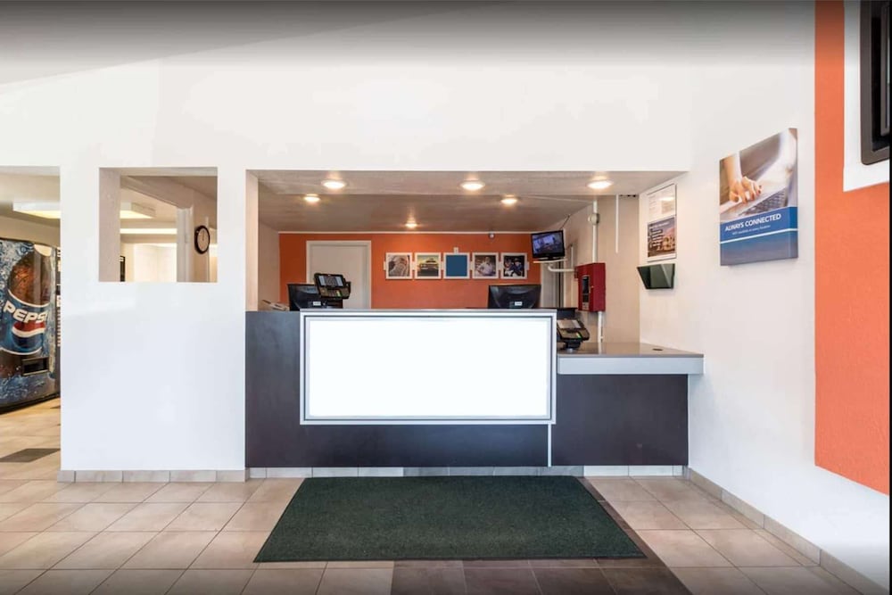 Travelodge by Wyndham Lansing MI 5/21