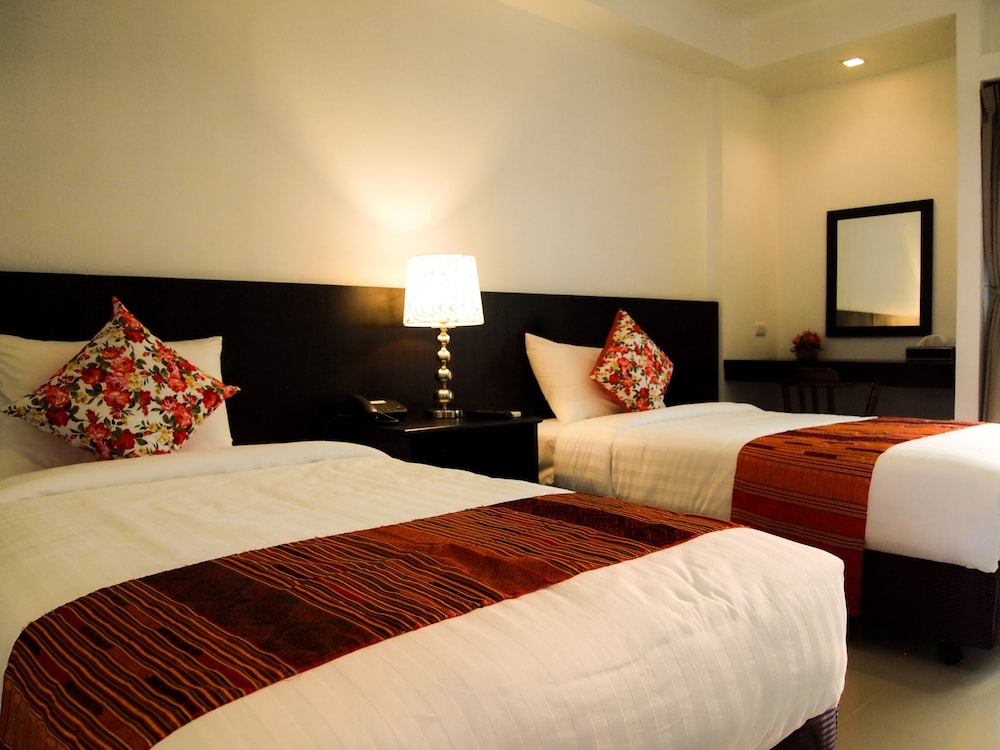 Baan Nan Hotel 31/53