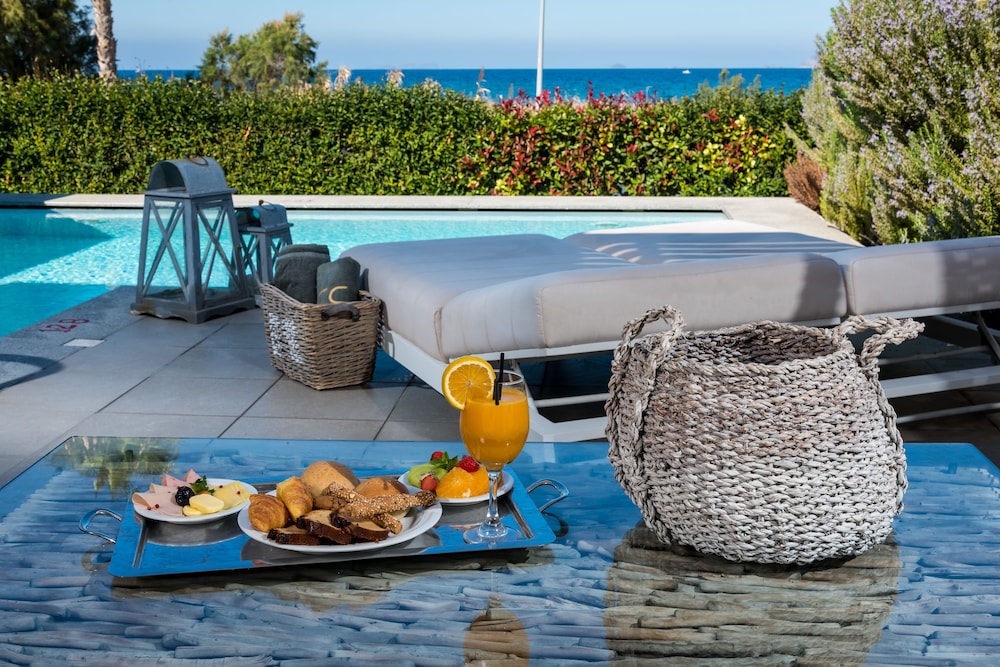 Diamond Deluxe Hotel Wellness Amp Spa Adults Only 70/76