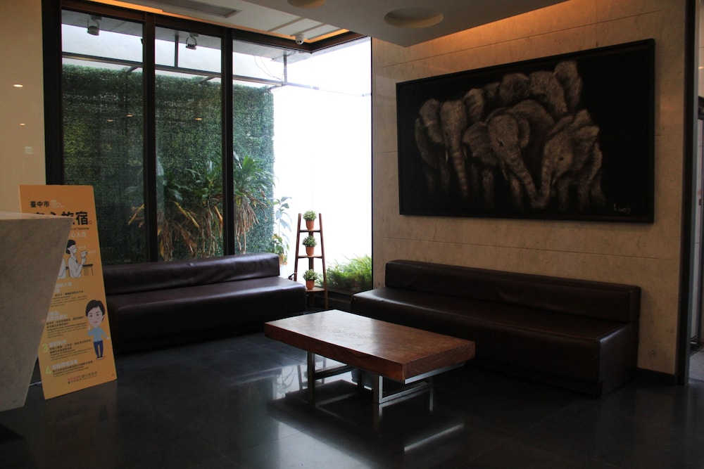 The Galerie Hotel 33/47