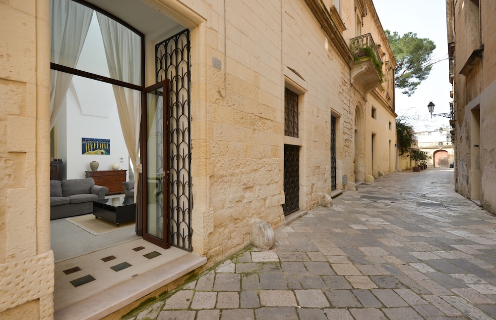 Palazzo de Noha 1/94