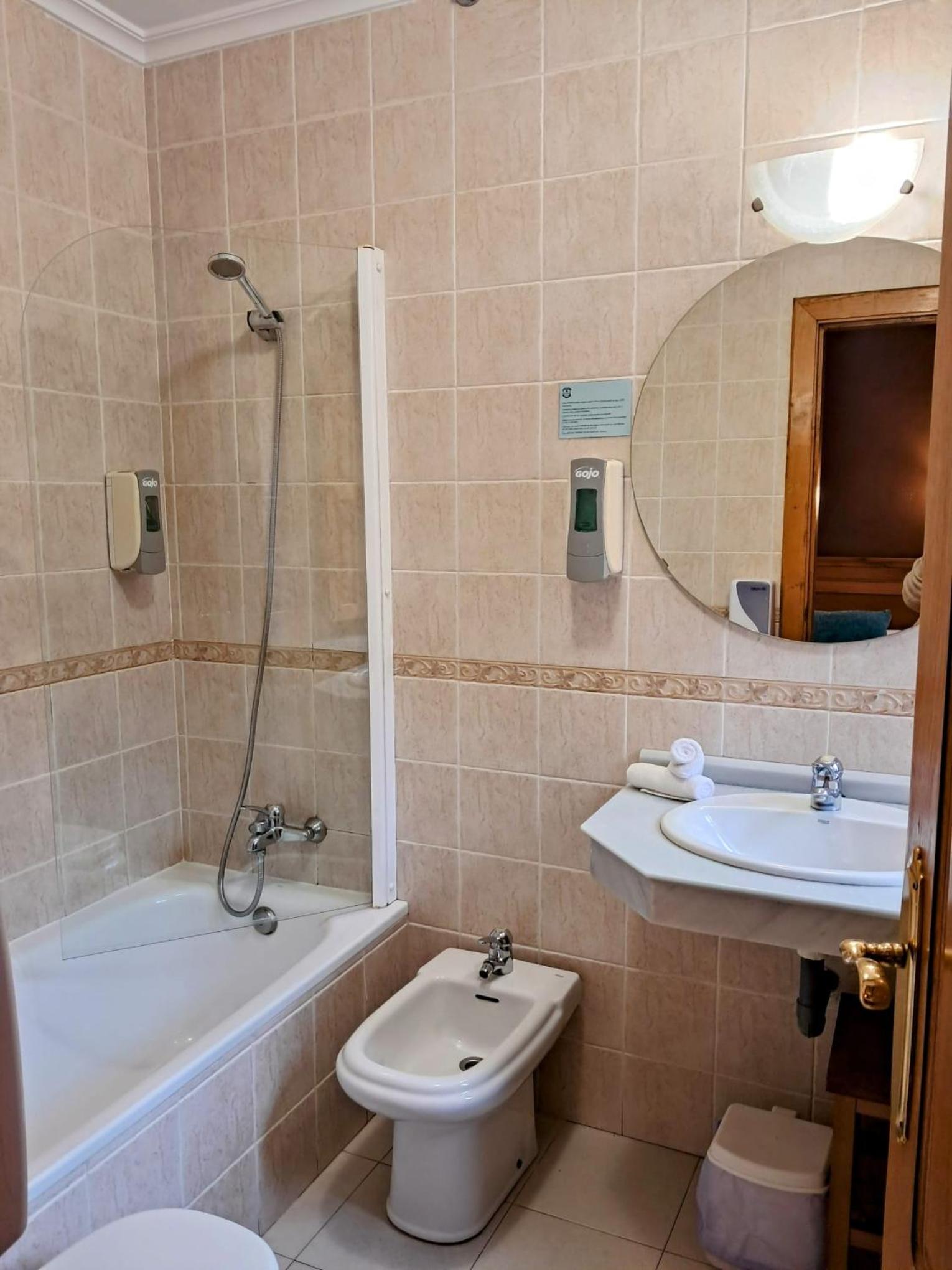 Hotel San Roque 54/57
