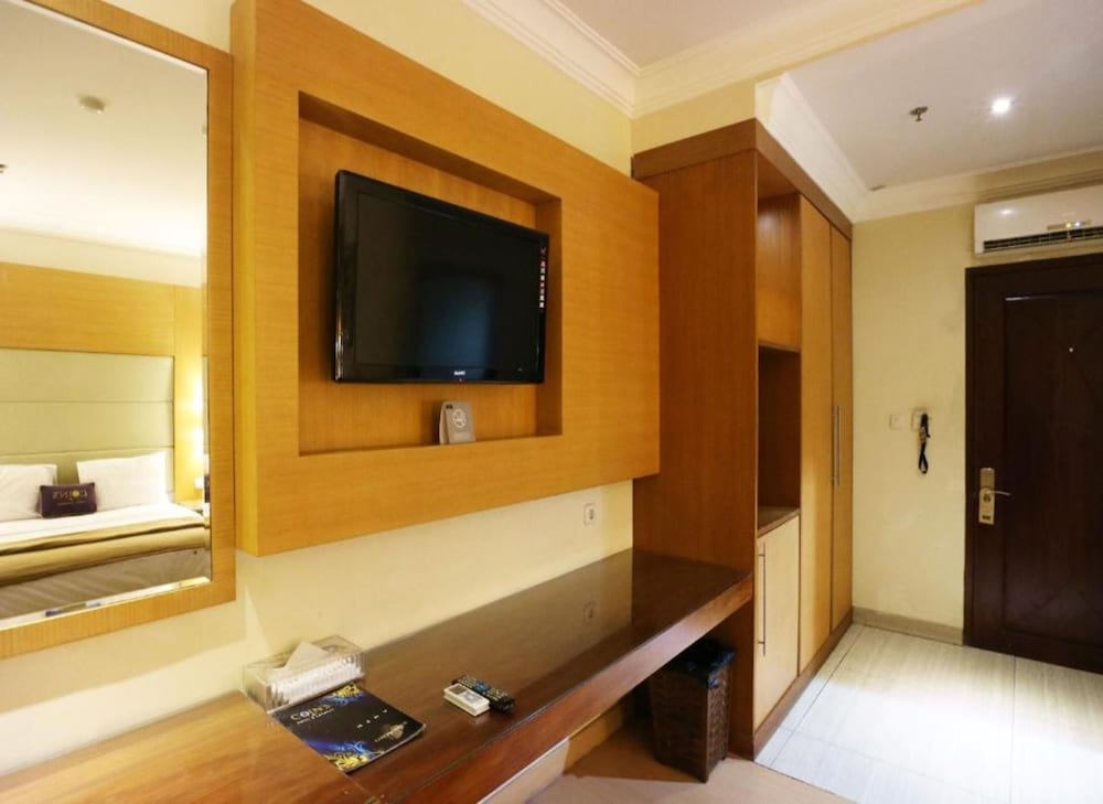 Coin S Hotel 77/96