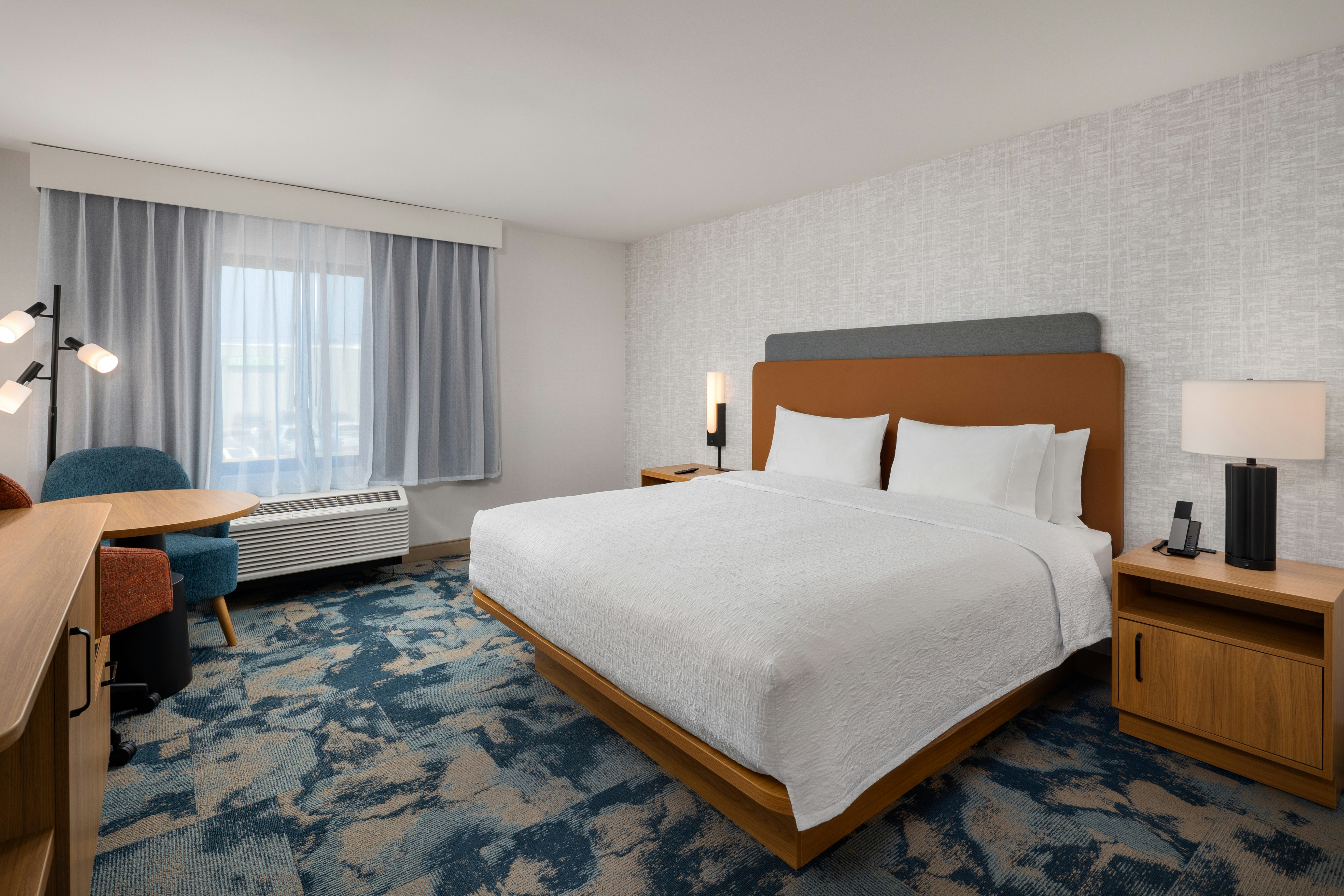 ROOM, KING BED, ACCESSIBLE