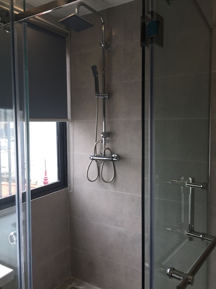 Unique Serviced Apartment photo2