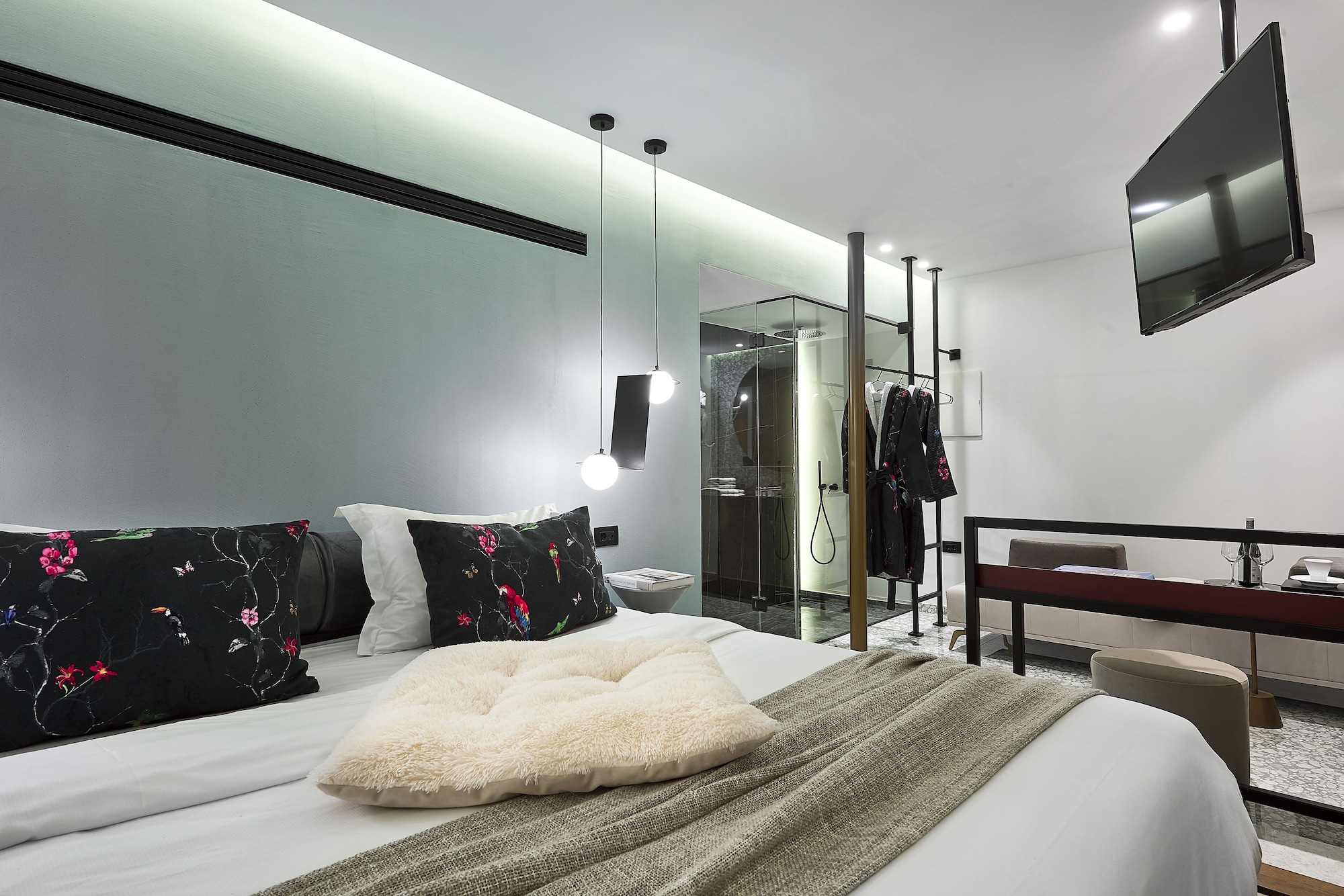 Superior, Suite, Queen Bed, Sea View, Outdoor Jetted Tub, Sofa