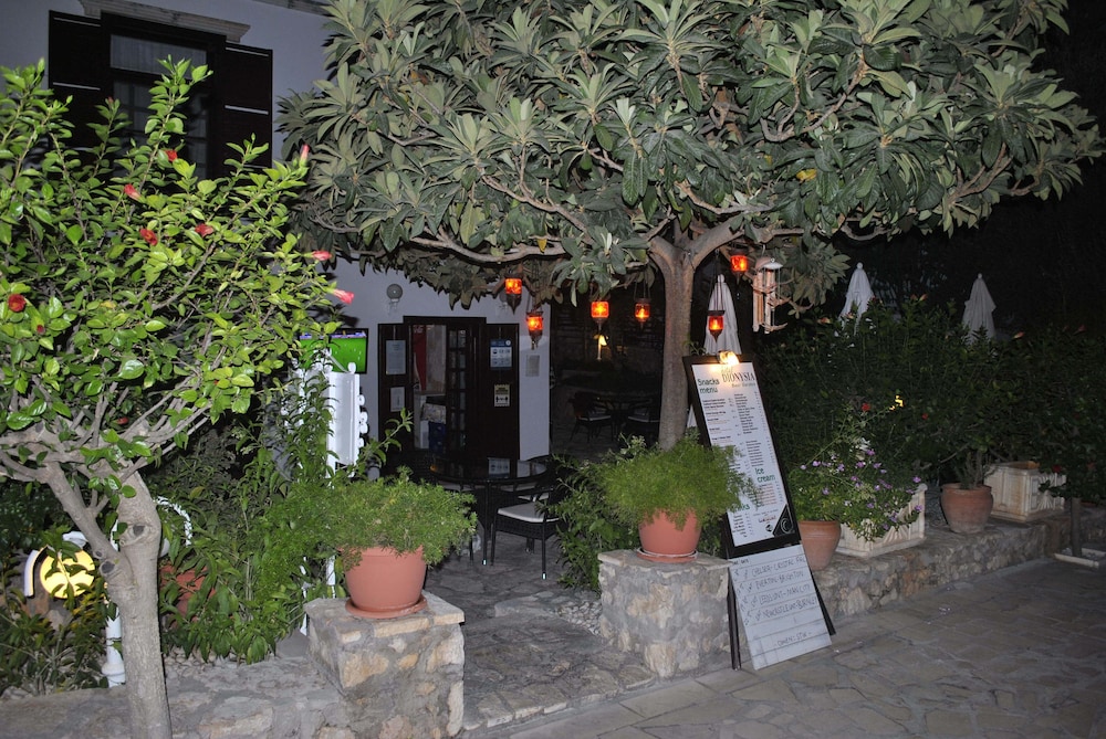 Hotel Dionysia 63/69