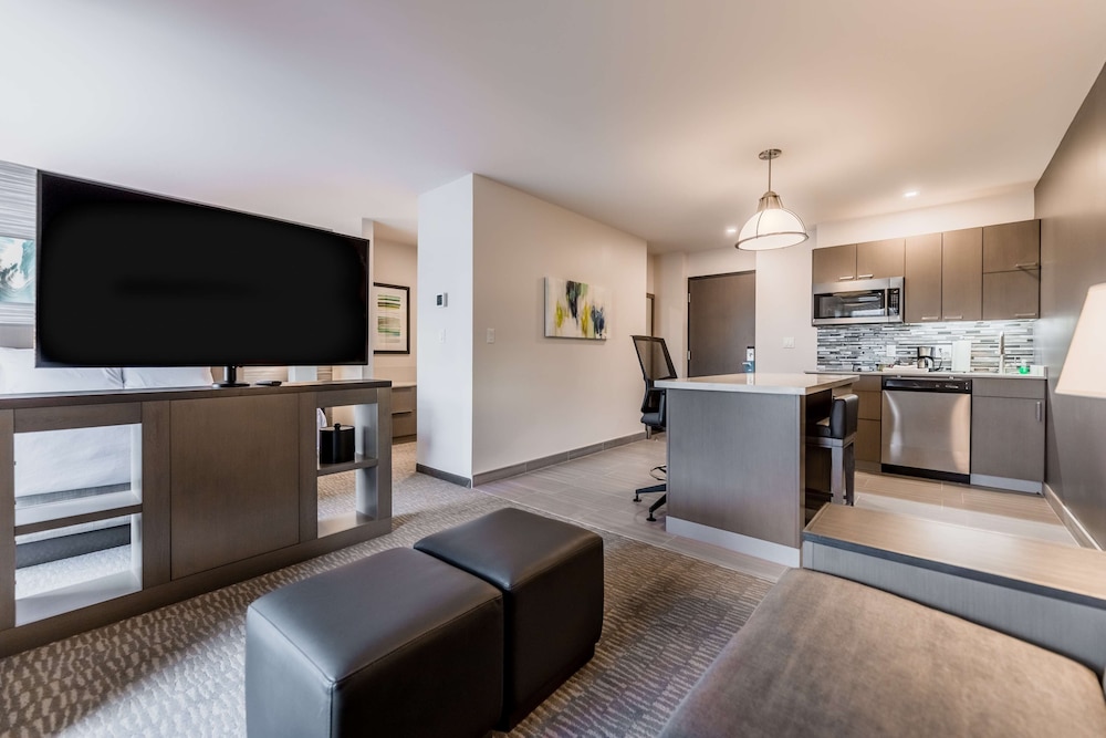 Hyatt House Winnipeg-South/Outlet Collection 5/32