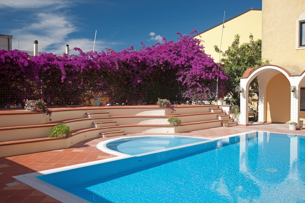 Orri Hotel 6/55
