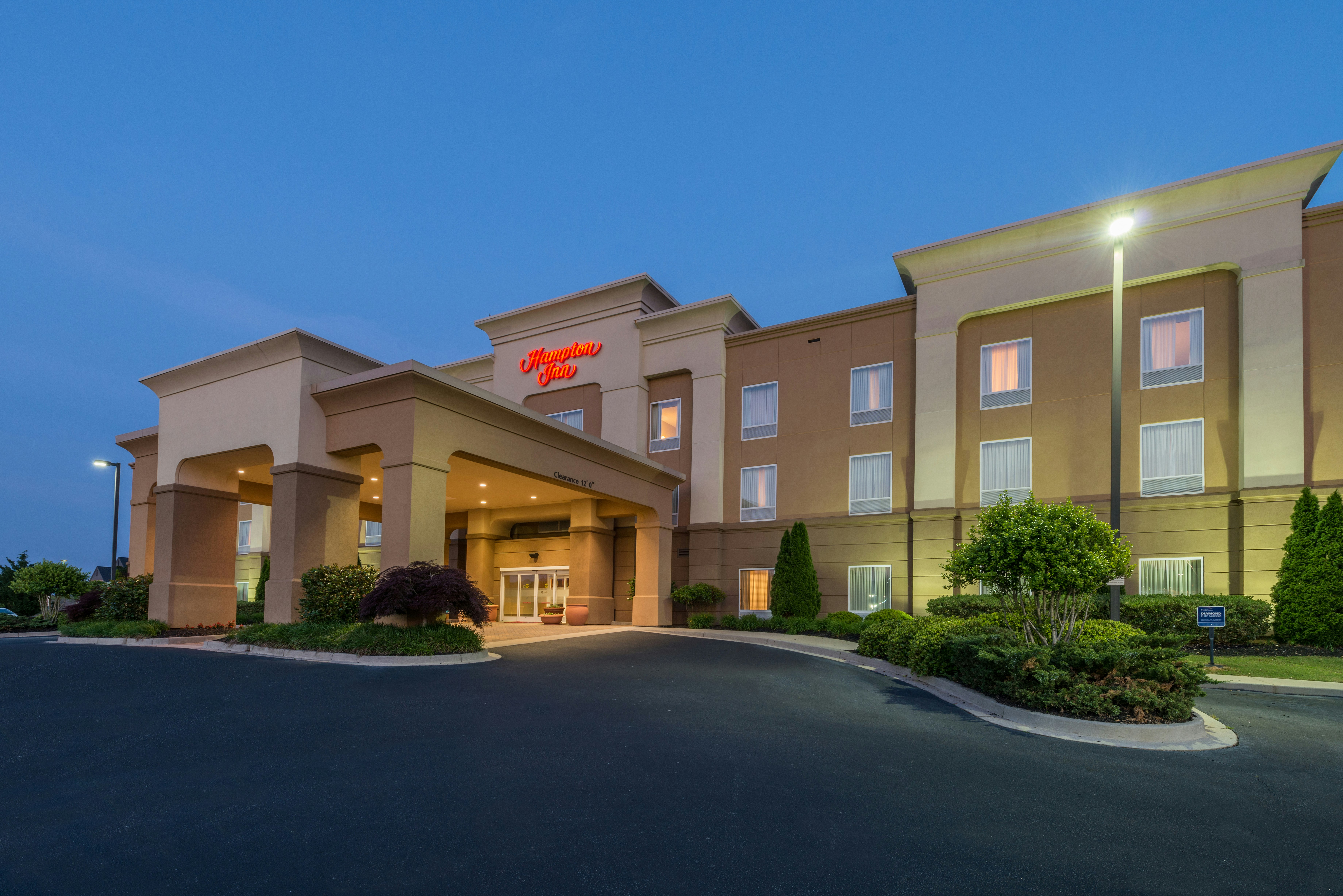 Hampton Inn Easley 2/72