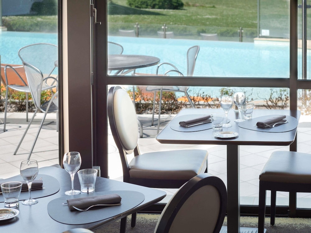 NOVOTEL AMBOISE 38/49
