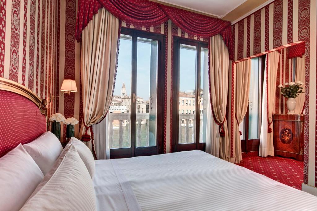 Deluxe, Suite, Canal View
