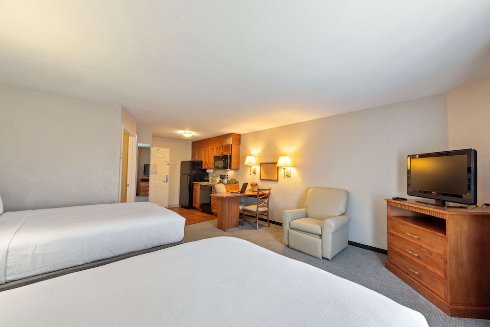 Candlewood Suites Houston Kingwood 27/59