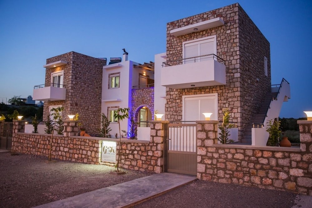 G&K Stone Suites photo4