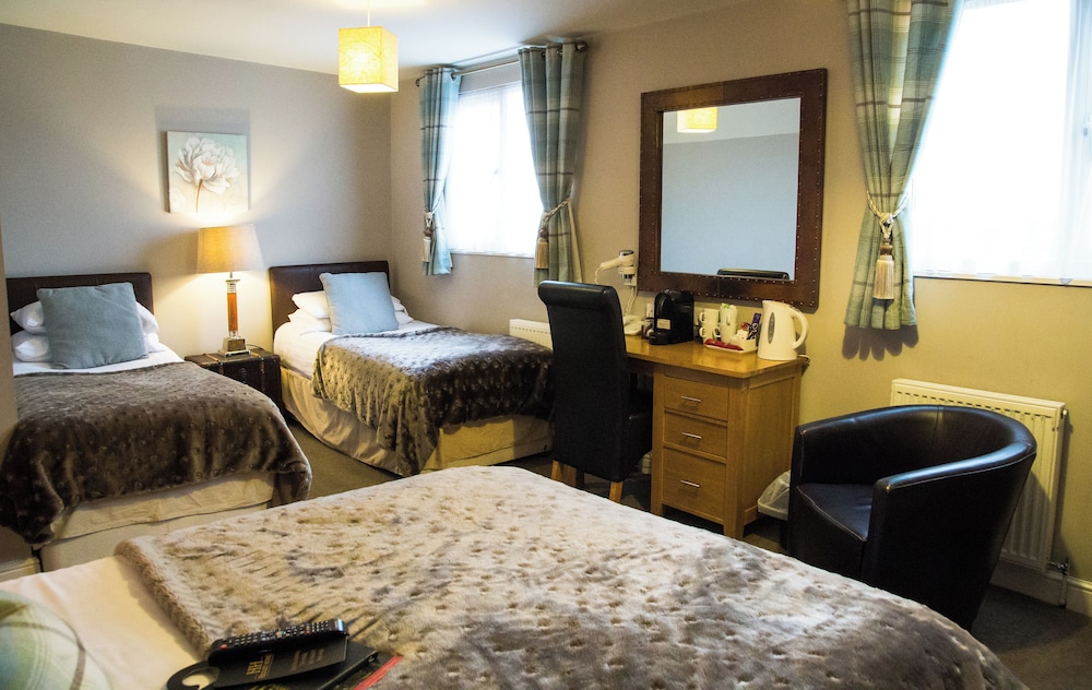 SUPERIOR, TRIPLE, 3 BEDS