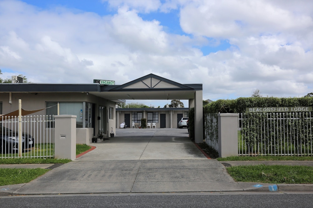 Beaconsfield Lodge Motel 59/66