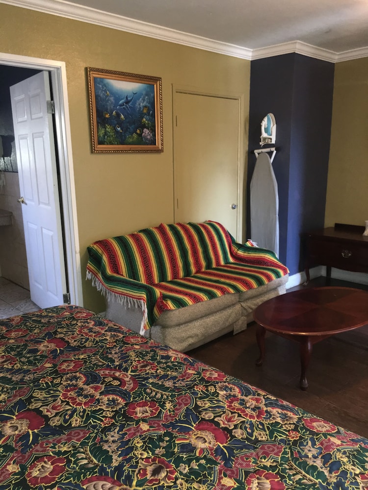 Hyde Park Motel 21/36