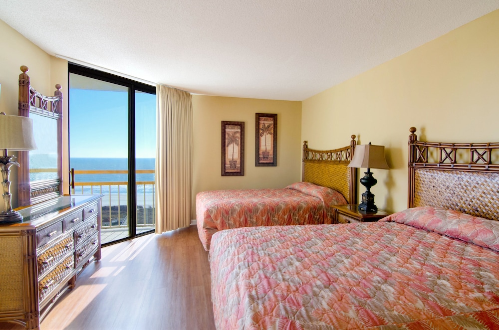 2 BEDROOMS, CONDO, BEACH FRONT
