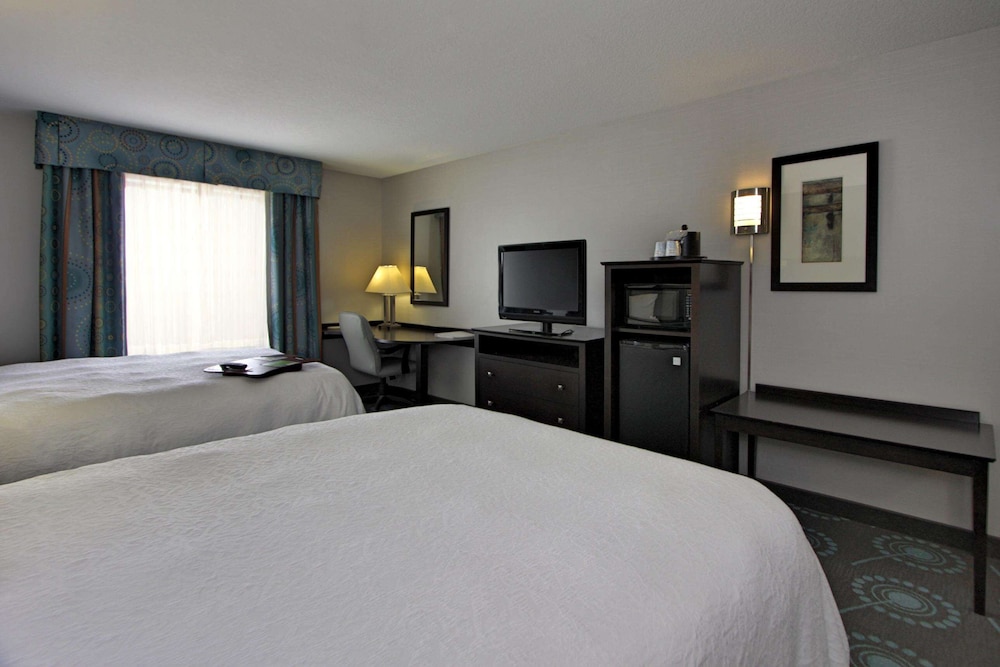 Hampton Inn Defiance 10/25