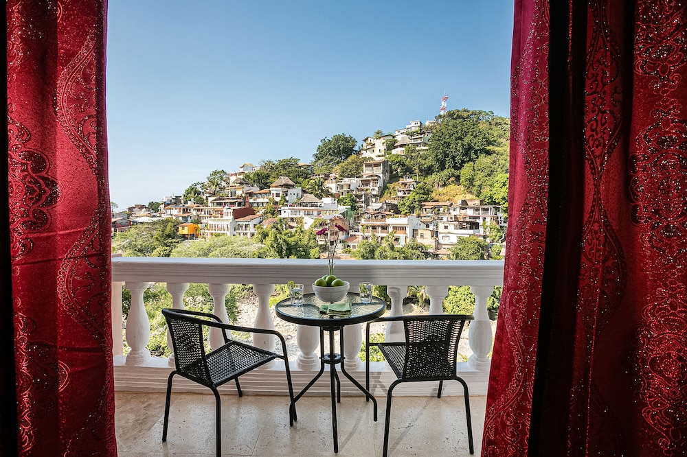 Rivera del Rio Boutique Hotel 64/81
