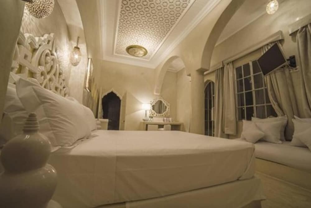 Palais Blanc Riad 35/55