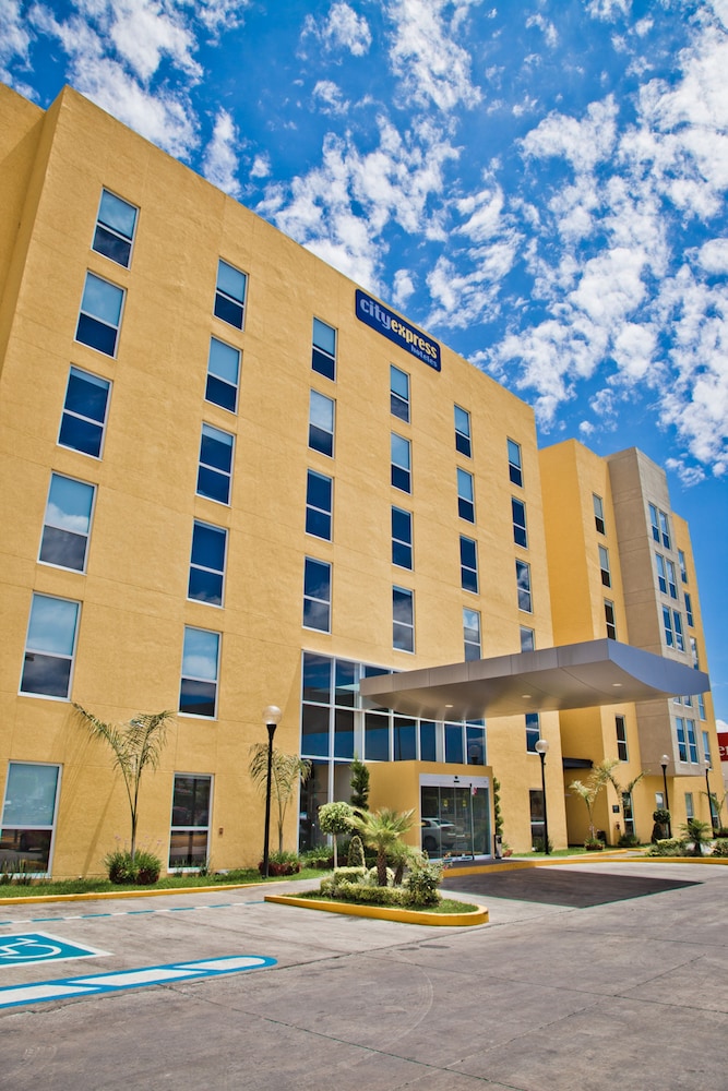 City Express by Marriott Tehuacan 4/50