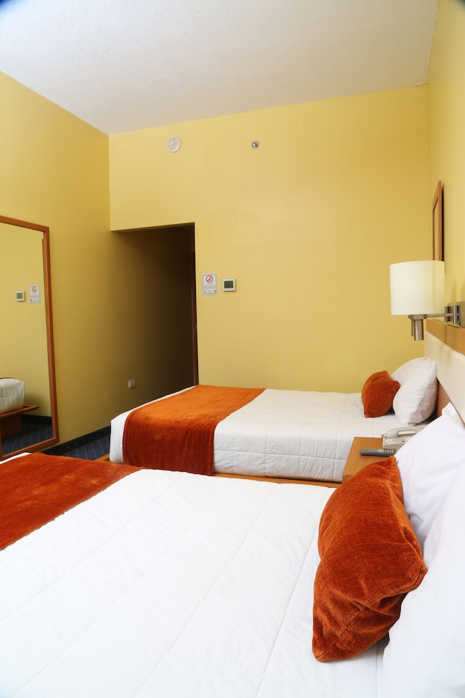 Copper Canyon Boutique Hotel 8/48