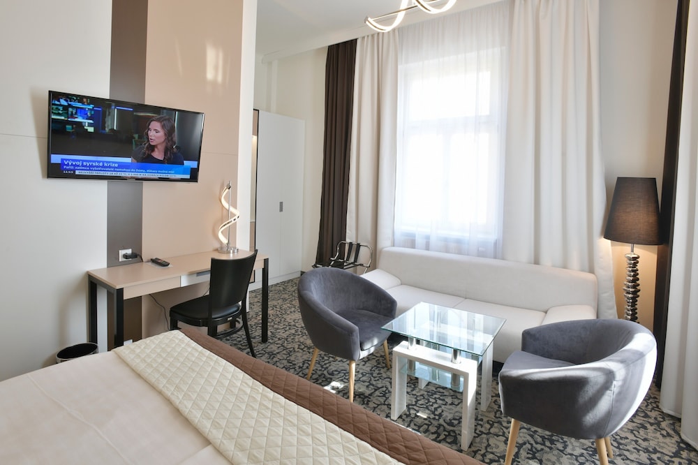Hotel Machova 36/50