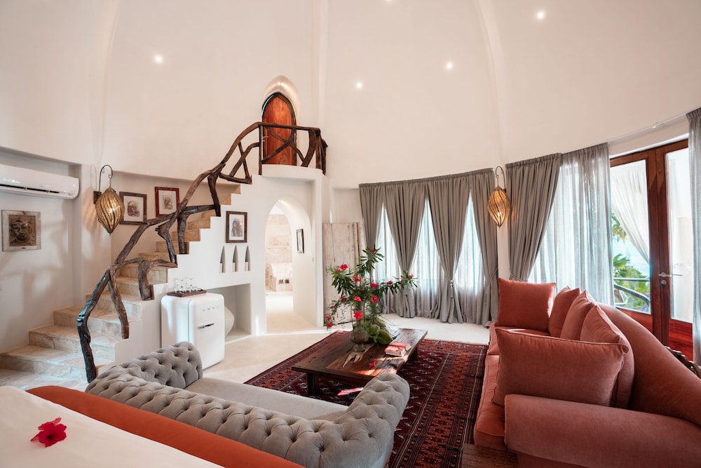Xanadu Luxury Villas 30/50