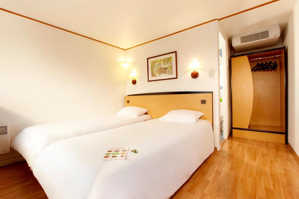 P'TIT DEJ-HOTEL FOIX 5/23