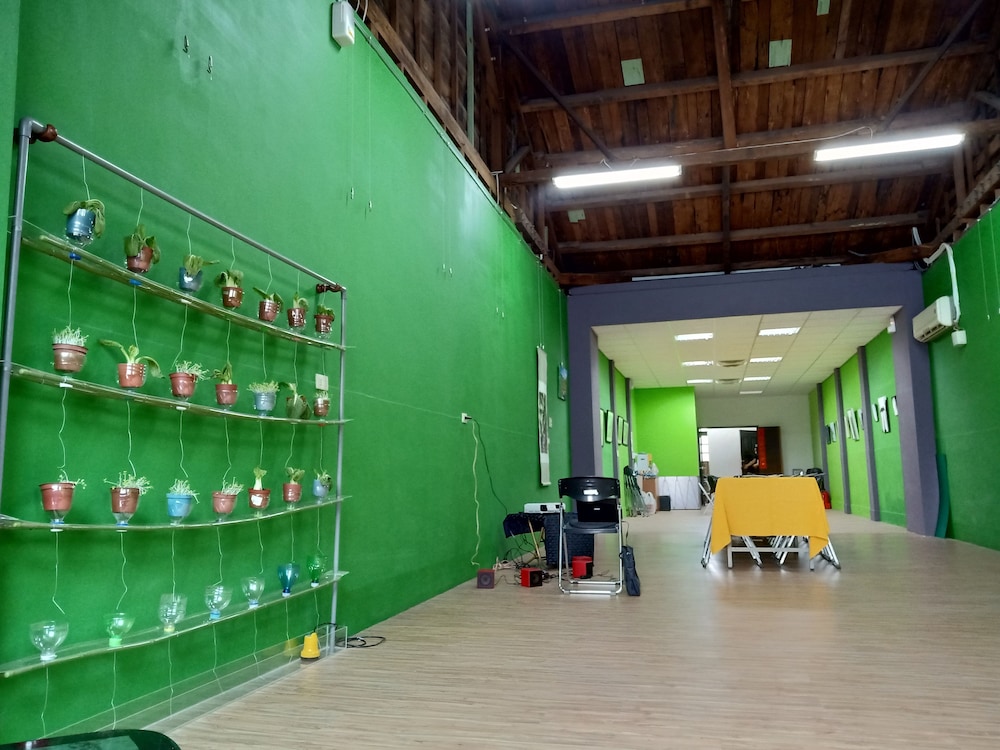 Df Park Space Hostel 4/50