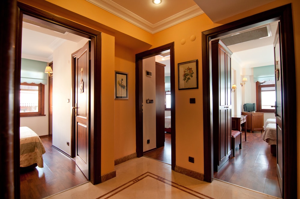 Emine Sultan Hotel 32/59