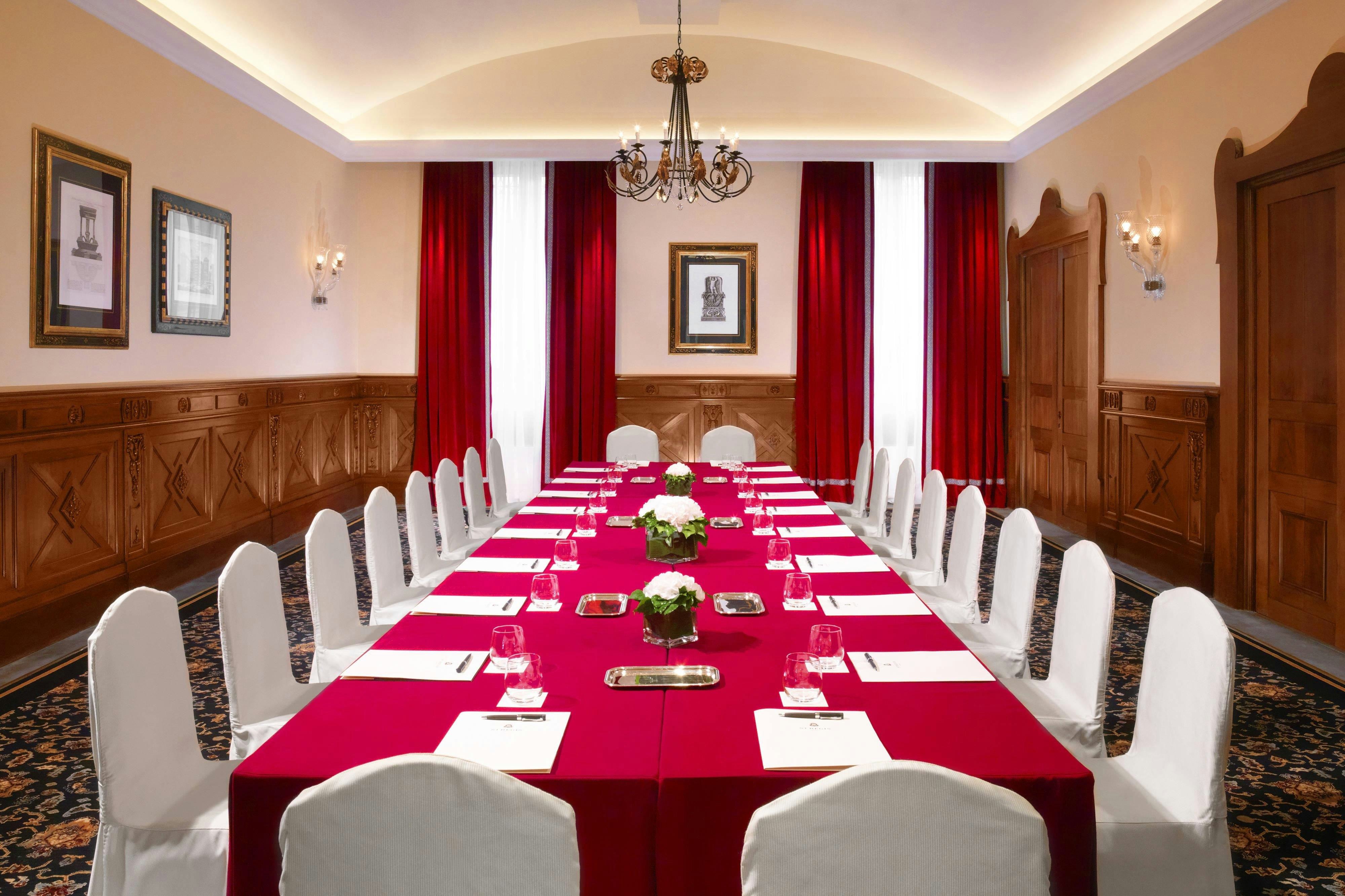 The St Regis Florence 18/24