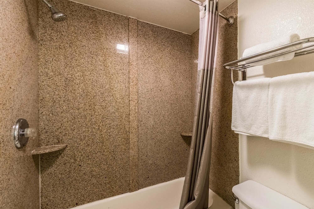 Motel6 Grove City, OH 45/47