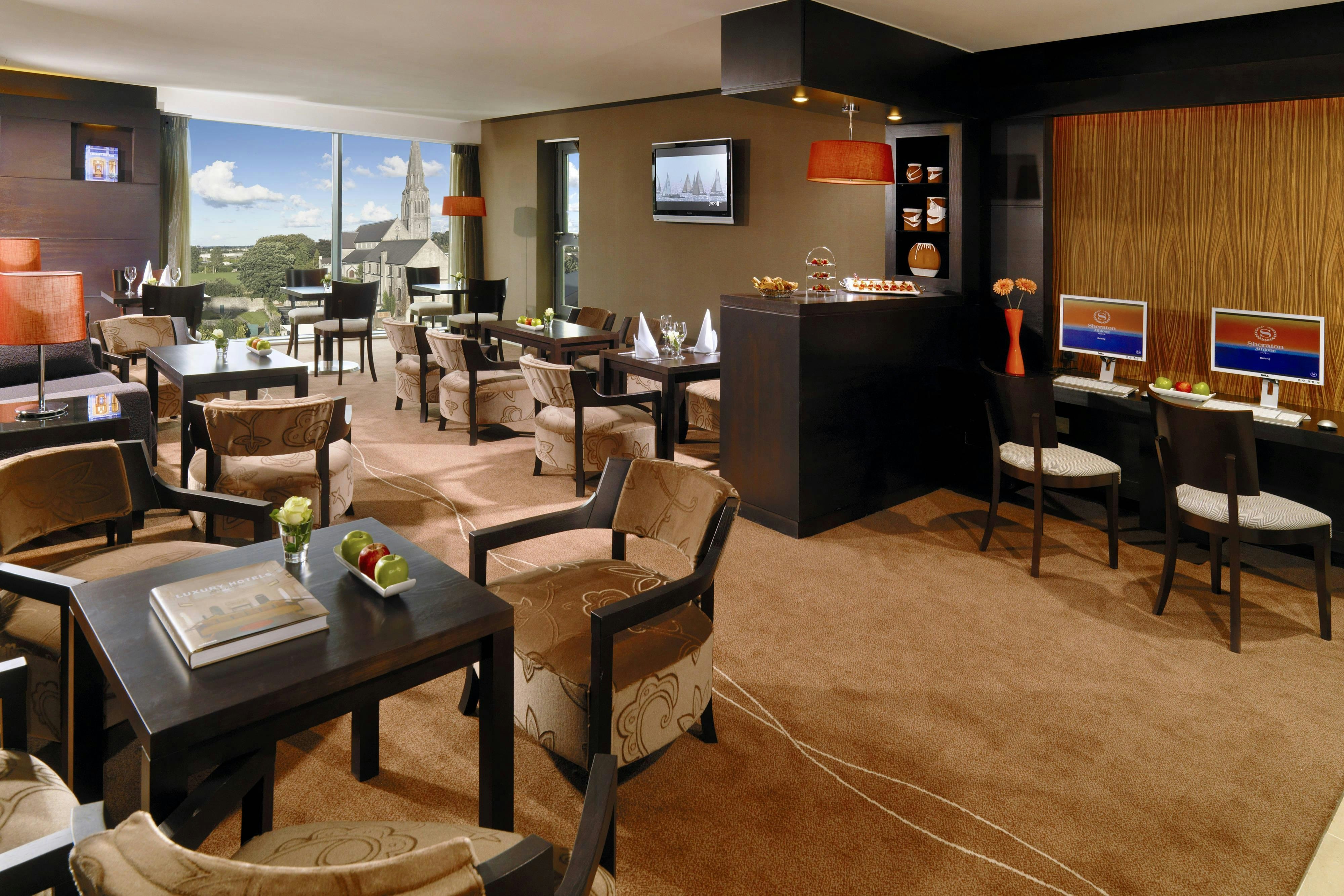 SHERATON ATHLONE HOTEL 41/49