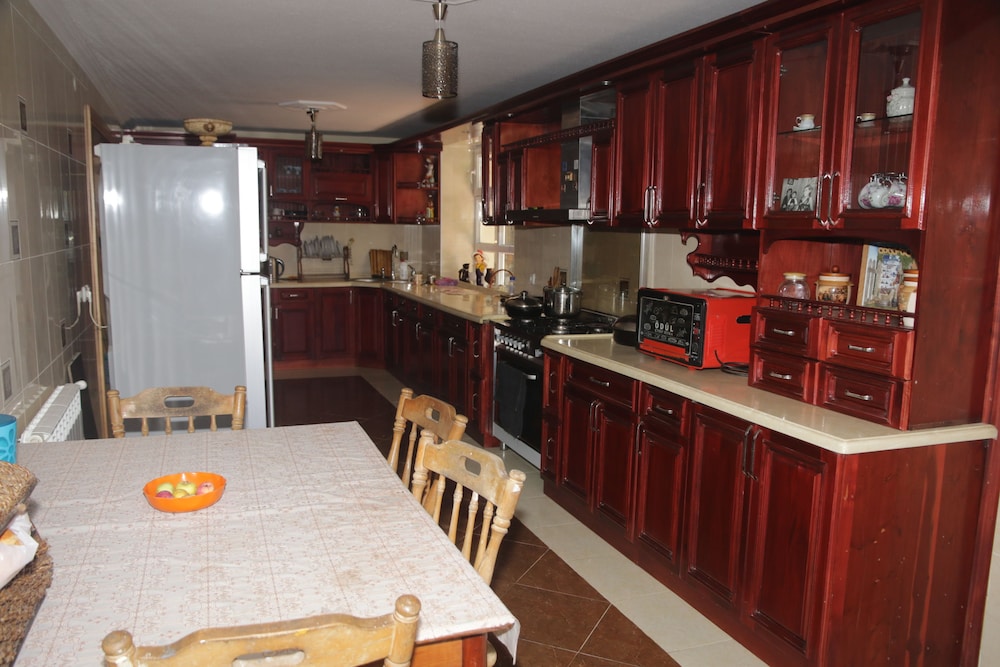 Guest House Caucasus 28/48