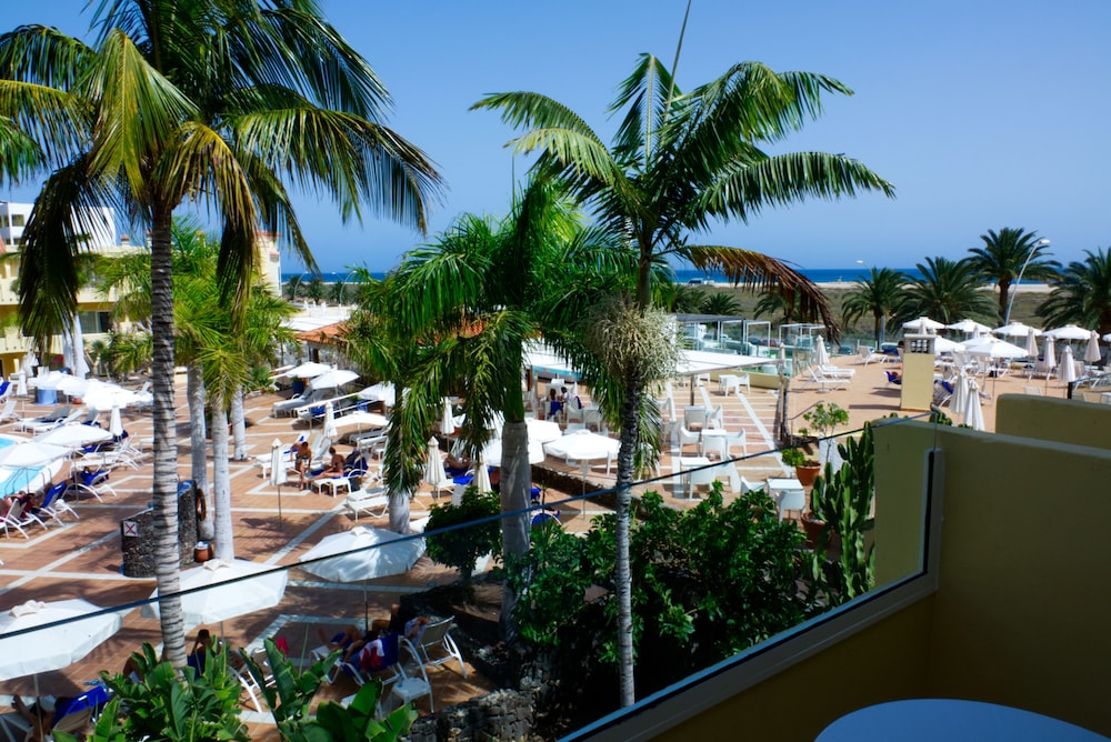 R2 Buganvilla Hotel and Spa 23/33