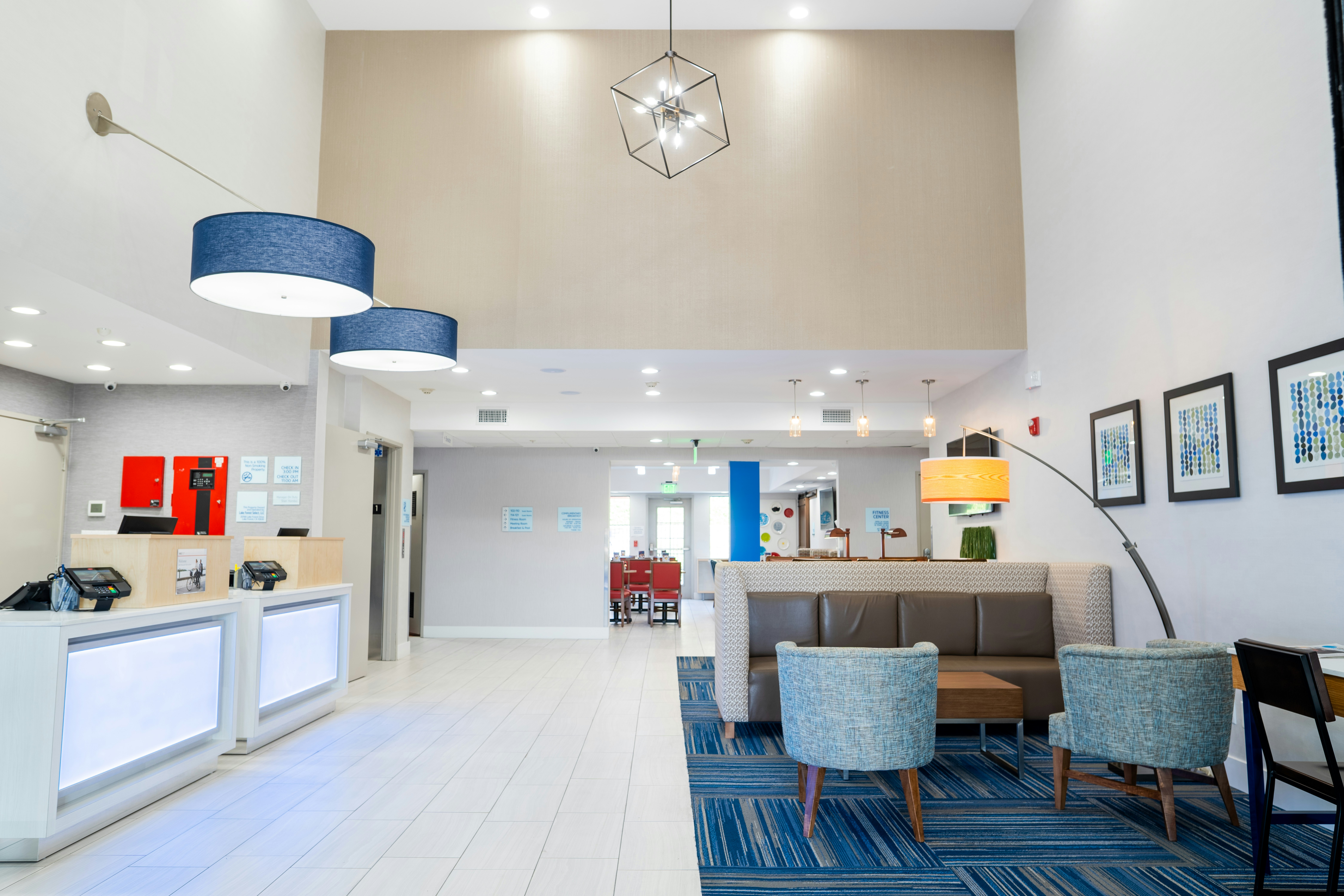 Holiday Inn Express And Suites Lake Forest 7/55