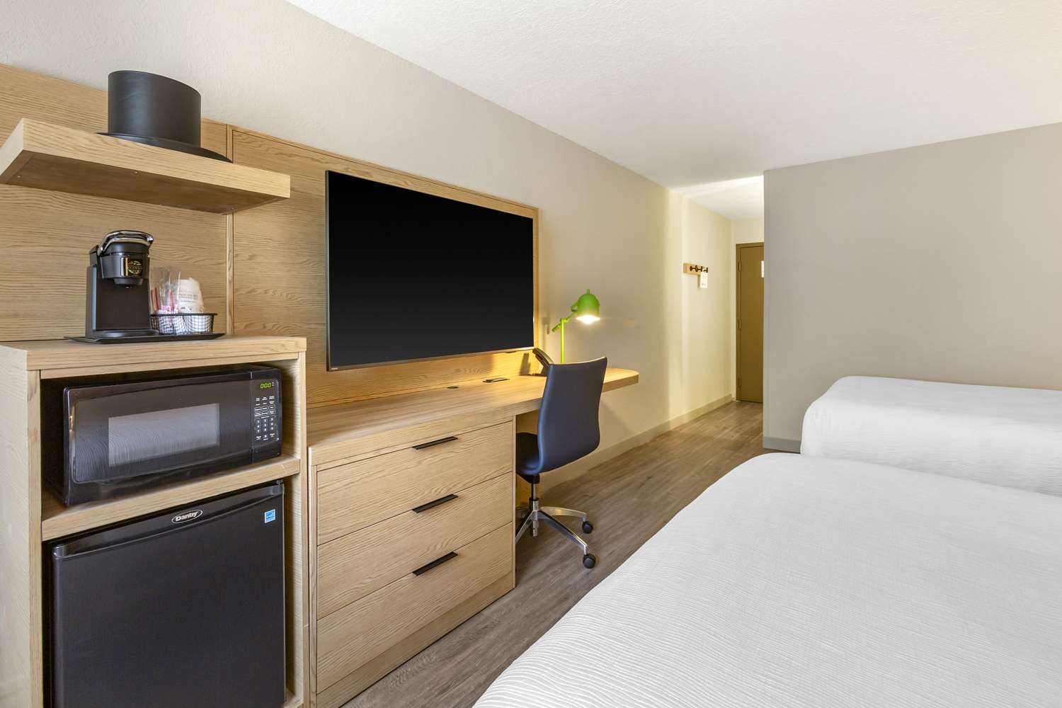 Best Western Plus Butte Plaza Inn 8/59