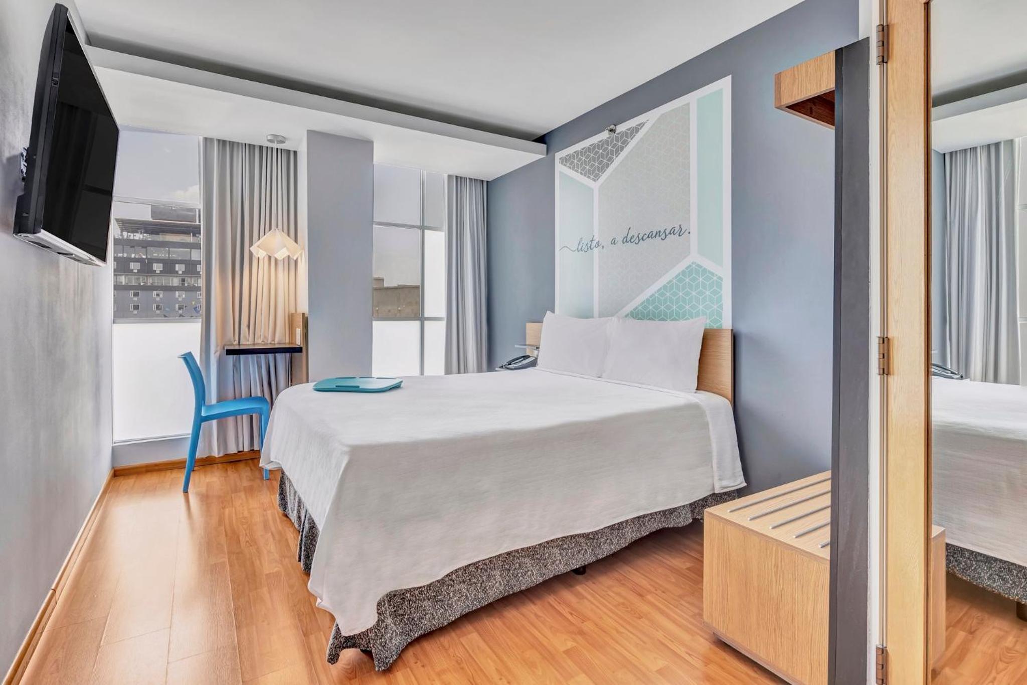 One Plus, Queen Bed